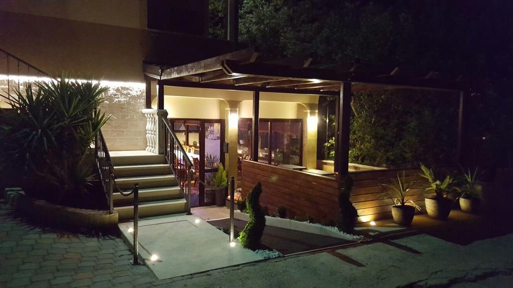 Villa Cezar Kastel Luksic Luaran gambar