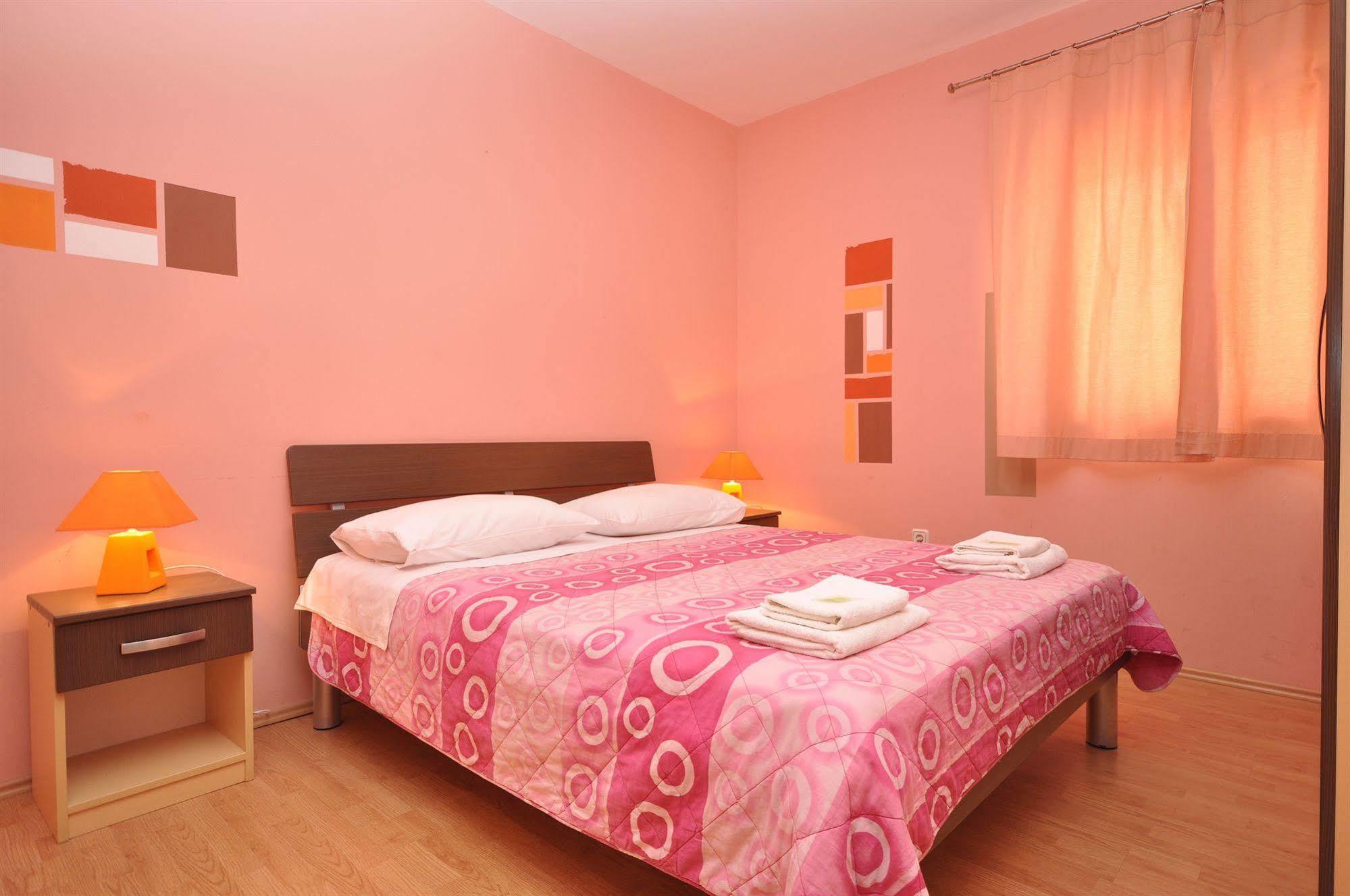 Villa Cezar Kastel Luksic Luaran gambar